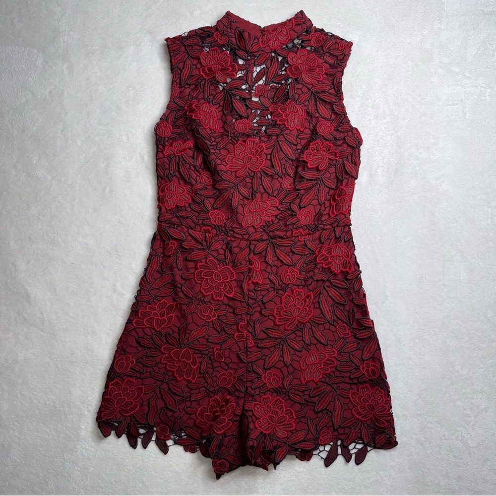GUESS Teegan Allover Lace Romper Scarlett Red High Neck Women’s Size 2